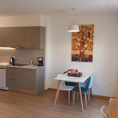 Uni Island - City Heart Suites Iraklio Exterior foto