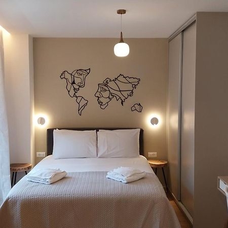 Uni Island - City Heart Suites Iraklio Exterior foto