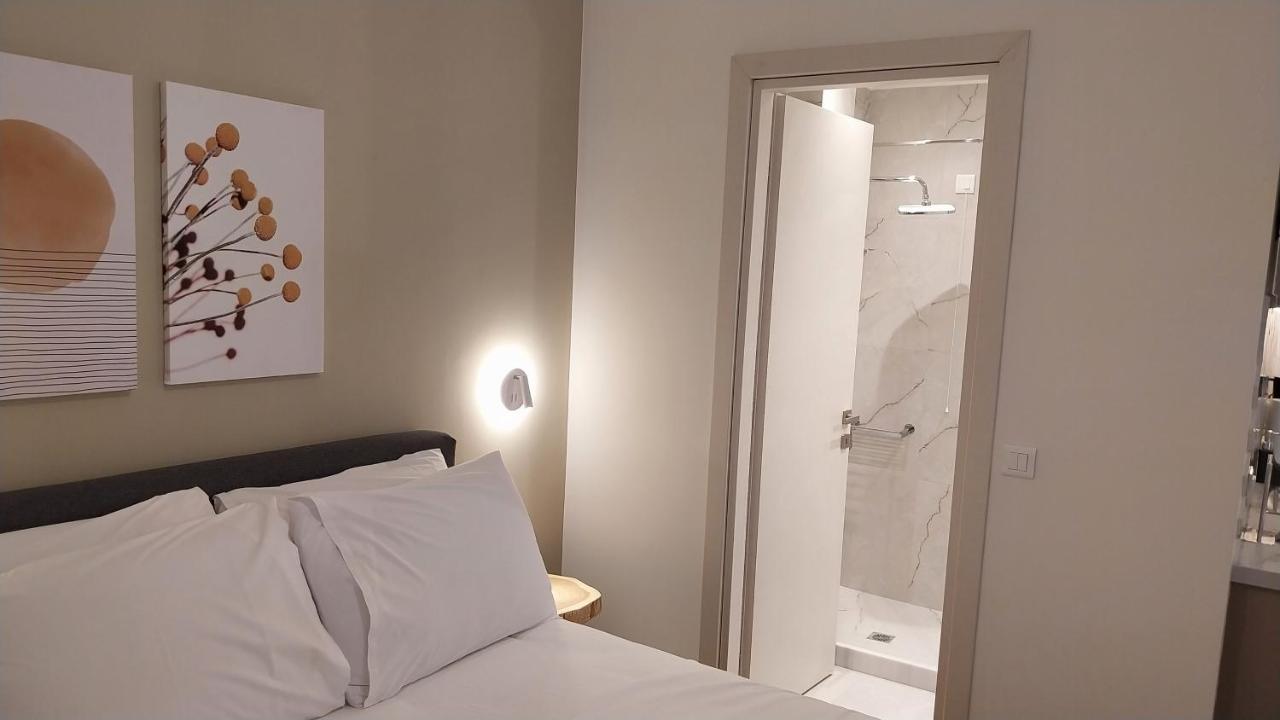 Uni Island - City Heart Suites Iraklio Exterior foto